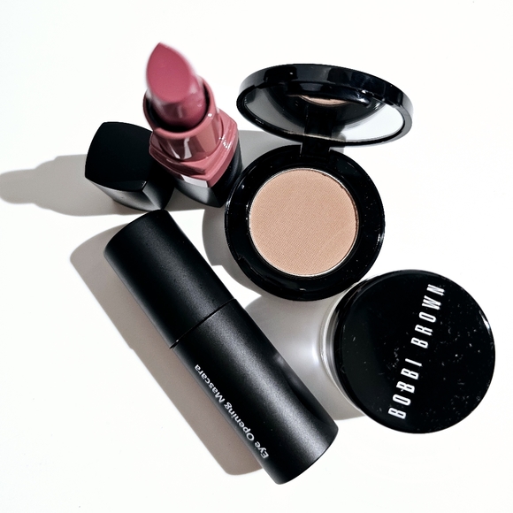 Bobbi Brown The Overnighter Eye, Lip, Face Set New - Picture 3 of 3